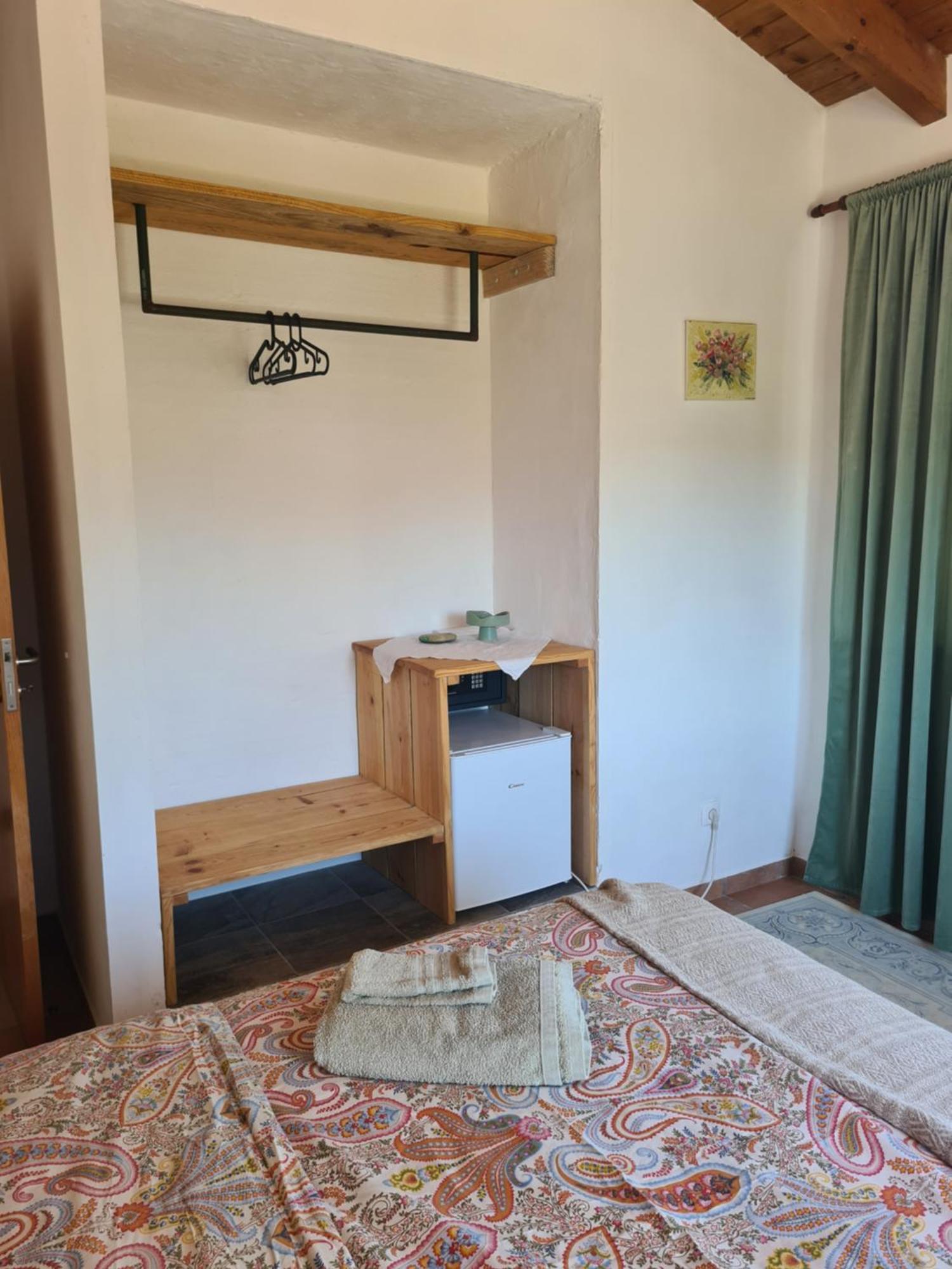 Casa Ensolarada B&B And Pottery Aljezur Cameră foto